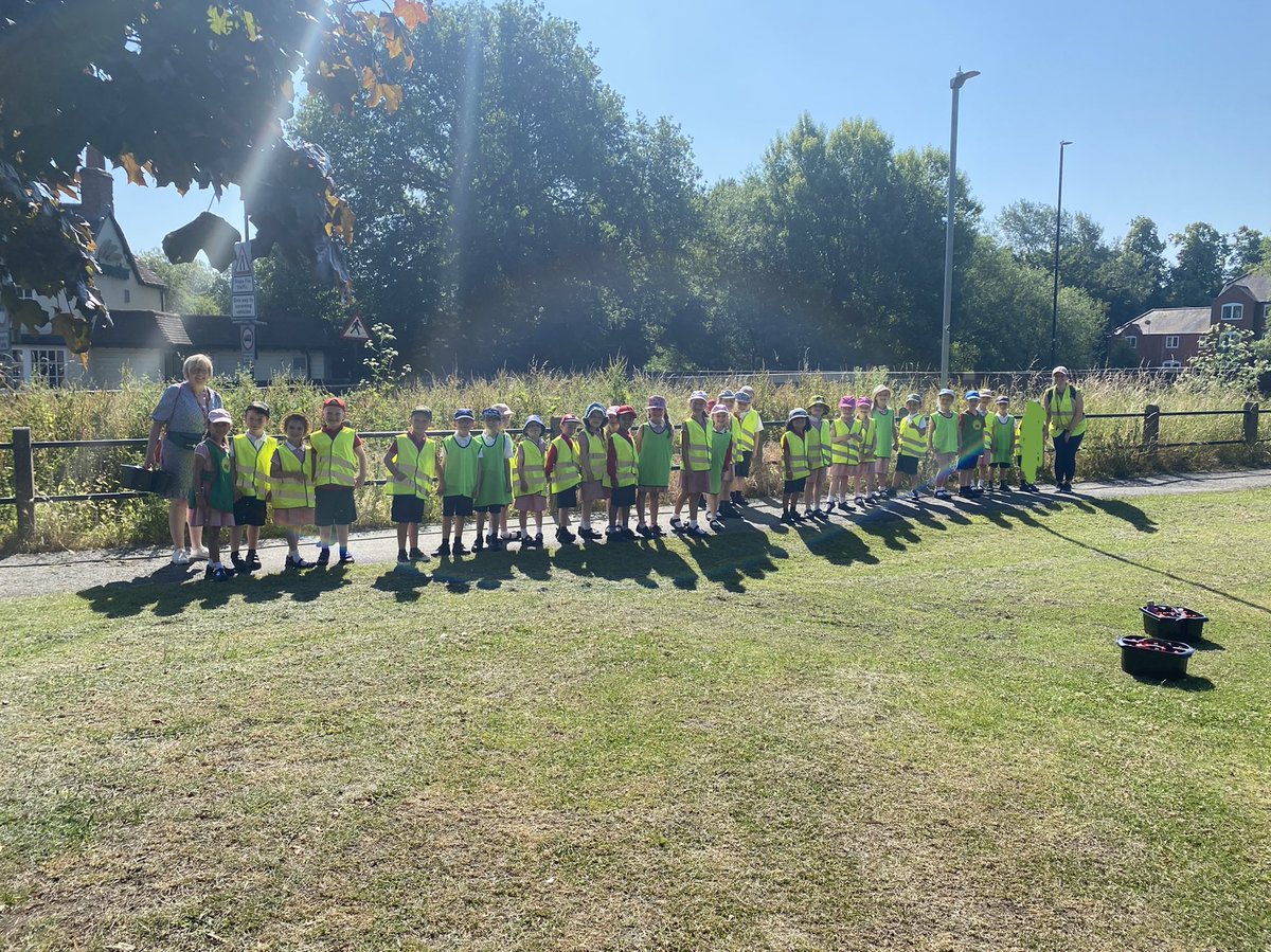 Today we are on a local walk in Coleshill! We’ve been learning all about the history of Coleshill so we are so excited to walk over Cole Bridge 🤩