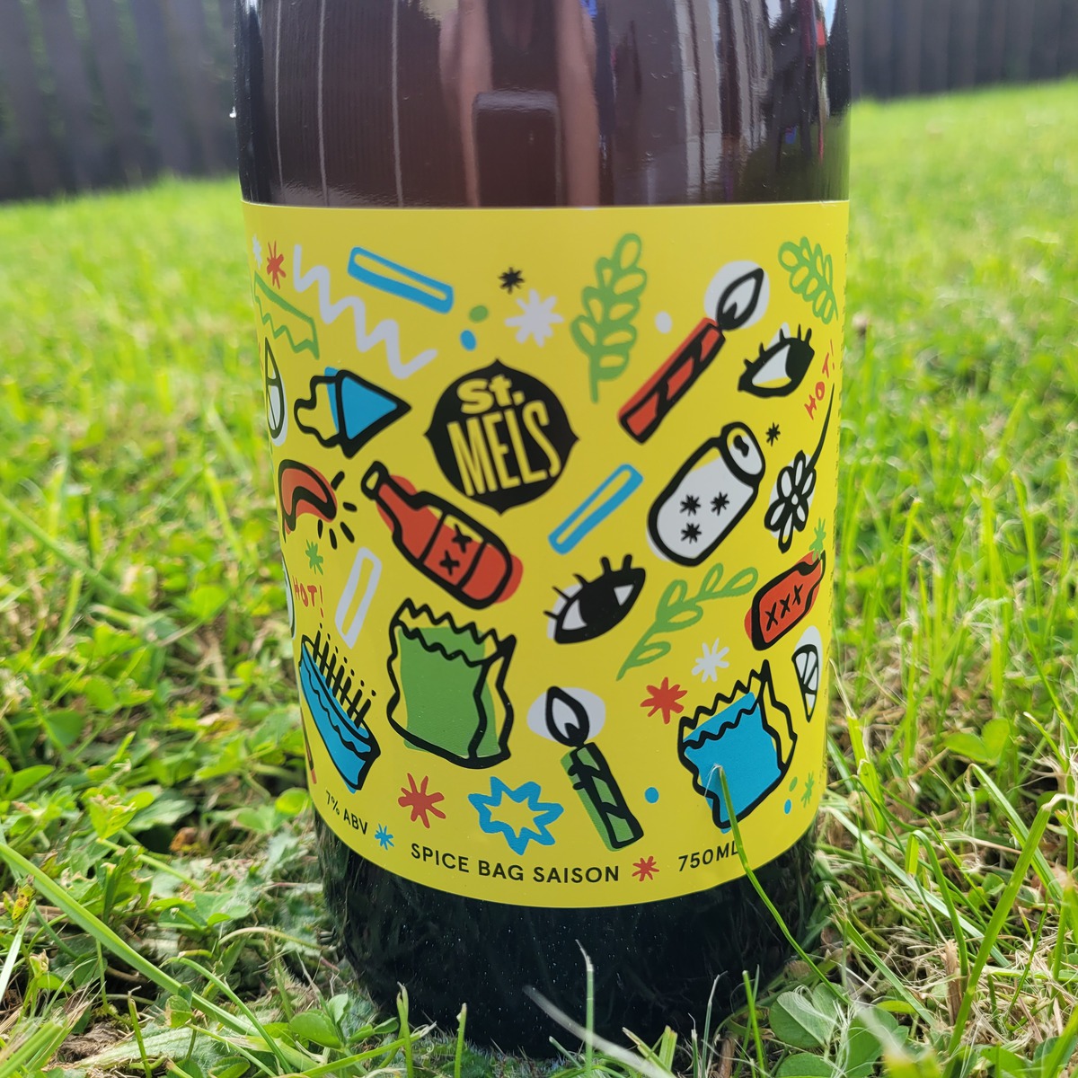 Spice Bag Saison 

A soft malt character underpins the pronounced spice and fruit flavours contributed by both the fermentation and the addition of spices and fruit peel. 

Limited edition 750ml bottles! 

Get yours at loom.ly/Yv5a2CY

#craftbeer #Longford
