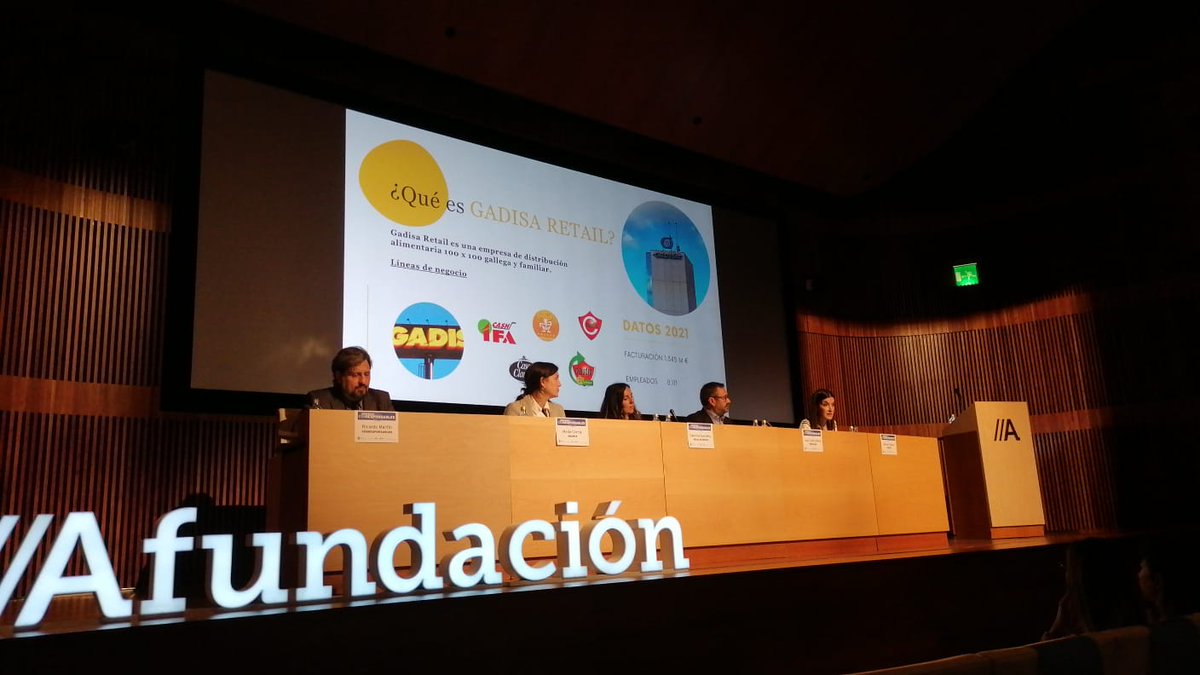 Corresponsables's tweet photo. "Creemos que si lo que hacemos es bueno en materia responsable (#ESG), es bueno para Gadis, y esto nos guía en todo lo que hacemos", afirma @Melpagliaro, dir. Marketing de @GADIS, en la #JAnuario2022COR A #Coruña #Galicia 👉 https://t.co/QC8fmLYitr https://t.co/ffSBE30Itp