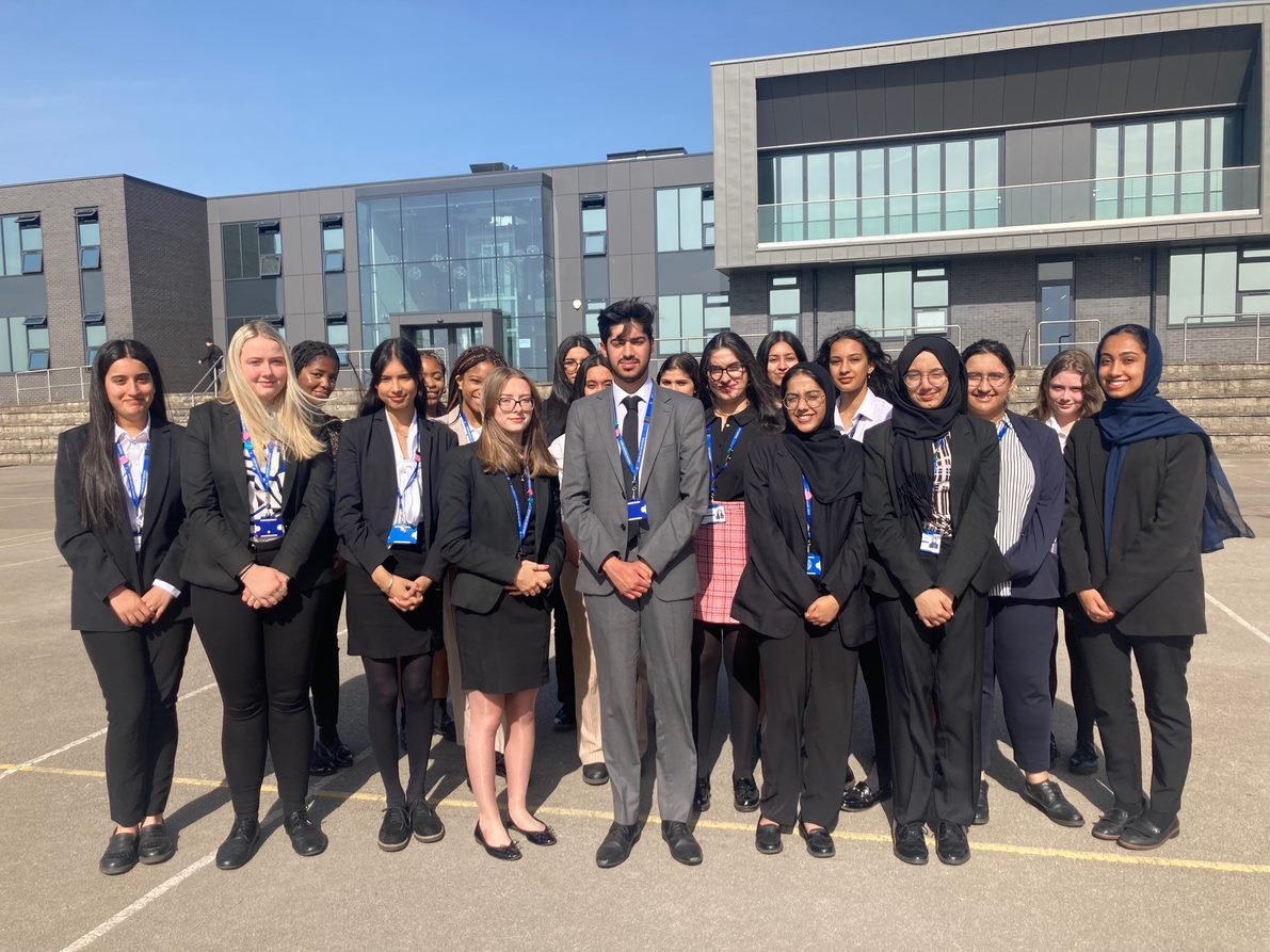 barrbeaconsch's tweet photo. Congratulations to our Year 12 students on their successful appointments as Student Ambassadors! We are looking forward to working with them over the next 12 months. #SeniorFive #SubjectAmbassadors #ProgressMentors #CharityManagers #HouseCaptains https://t.co/40YqFtK0nV