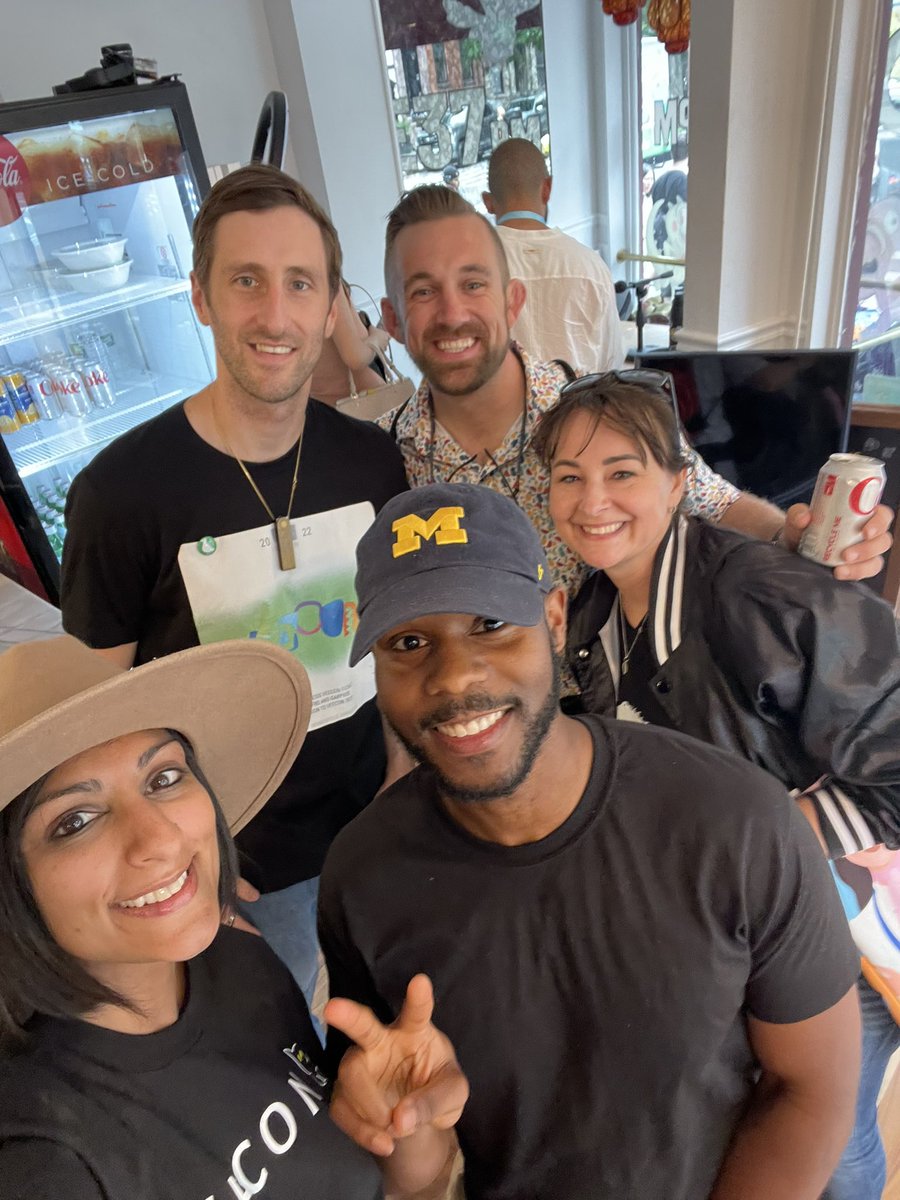 SeemaAlexander's tweet photo. Honestly, @veefriends feels like home. Thank you @krainak and @garyvee for curating a diverse community of so many incredible people —-focused on making a mark in this Web 3 space. #LFG @137pm @bee__wells @schmupergirl @mikeejt @nfdaddys @NoblePromiseNFT https://t.co/Rx7ItbhE77