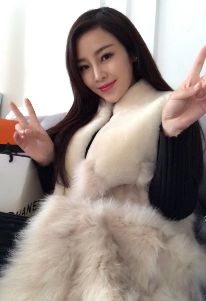 PatriciaDan12's tweet photo. 茫茫人海刷到了就是缘分，有想和一个离过婚的女人深度交流的吗？想的私信，不限长相 https://t.co/PqPwUOi7Yv