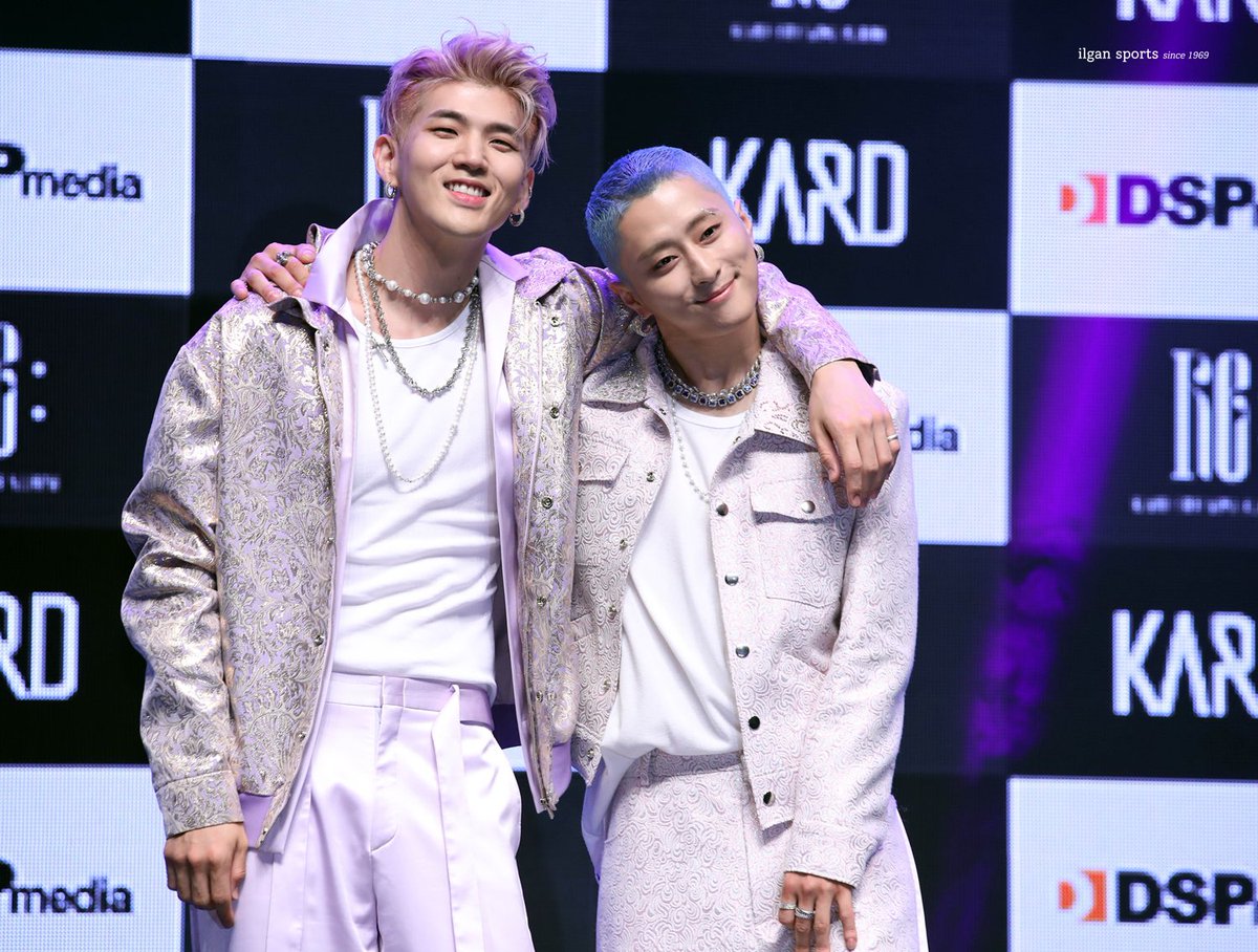 humor_kard's tweet photo. 📸 22/06/22 #KARD https://t.co/QKeouNc0rq