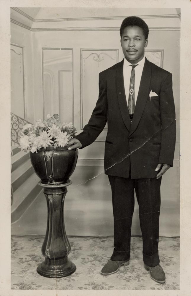 pplscollection's tweet photo. This is a photograph of Mr Lacita Reid in London a year after arriving in the UK.
Mr Reid was born in Manchester, Jamaica, in 1931 and travelled to the UK in 1957 at the age of 26.
#MemoryArchive African and Caribbean collection π
https://t.co/ykU4sN7lar
π· Back-A-Yard https://t.co/sNTNcBW3eL