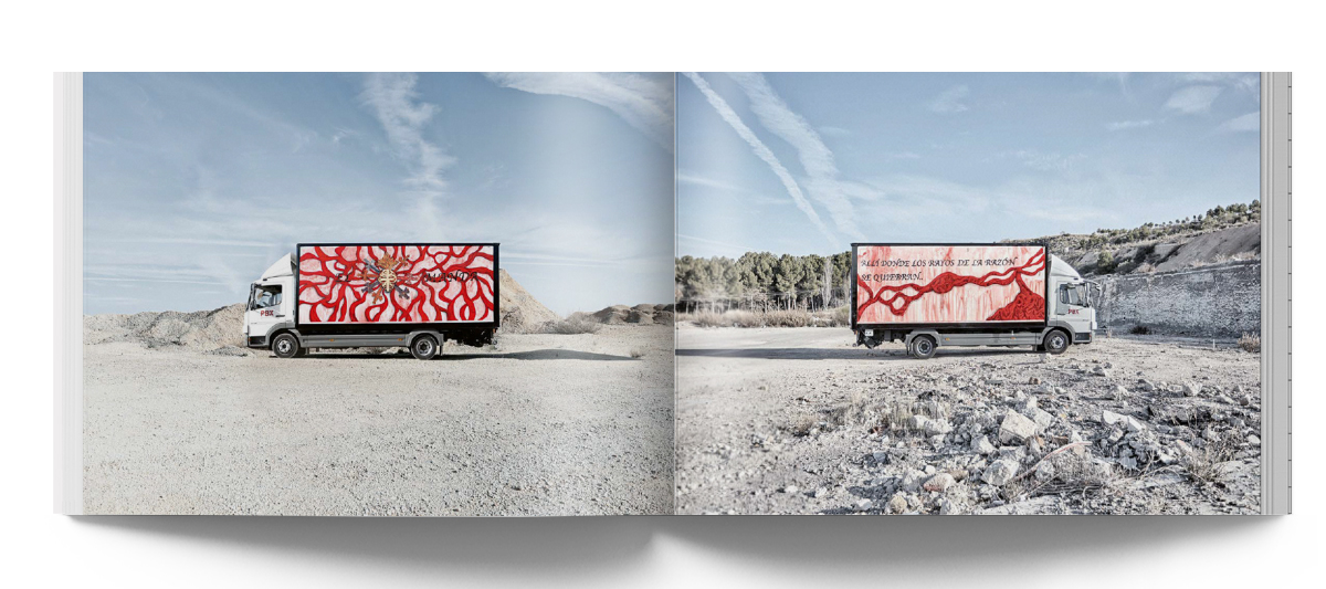 El libro de <a href="/truckartproject/">Truck Art Project 🚚</a>, editado por <a href="/la_fabrica/">La Fábrica</a>, es una obra de gran belleza. Cuenta con 80 imágenes tomadas por <a href="/pancicalvo/">panci</a> y entrevistas a los artistas realizadas por el periodista <a href="/jdguardiola/">Javier D. Guardiola</a>. 

ow.ly/pEtR50JElYq

#TruckArtProject