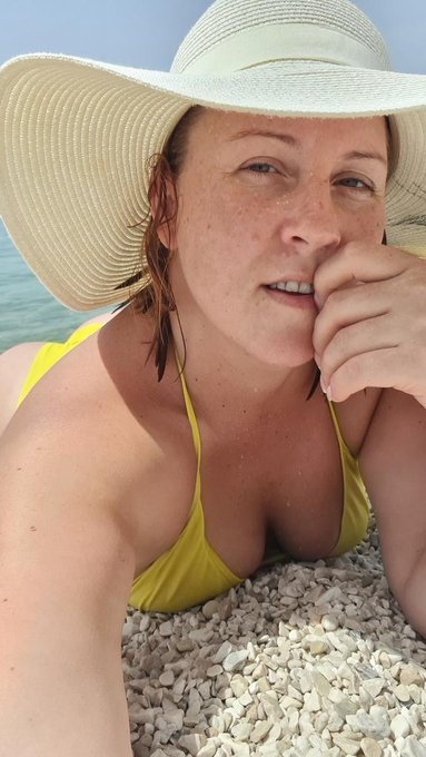 It's a sunny day today and I'm glad everything is going according to plan. https://t.co/ZrGaoNEmn9<a href="/tag/curvy"class="tags"><span>#curvy</span></a><a href="/tag/pregnant"class="tags"><span>#pregnant</span></a><a href="/tag/cooking"class="tags"><span>#cooking</span></a><a href="/tag/tease"class="tags"><span>#tease</span></a>