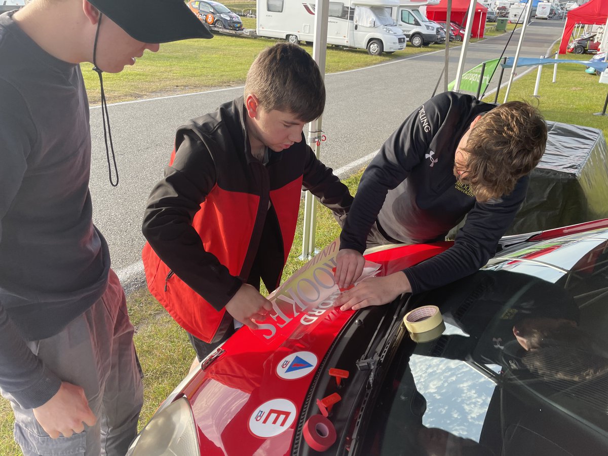 StudentMSport's tweet photo. Motorsport Careers - The Beginning
The journey into motorsport began last week for a group of students from @oxford_brookes.
They came together to form a Challenge team which began with a crucial day of testing on Thursday.
#motorsportcareers #workrediness #smochallenge https://t.co/lGfg1TWNuz