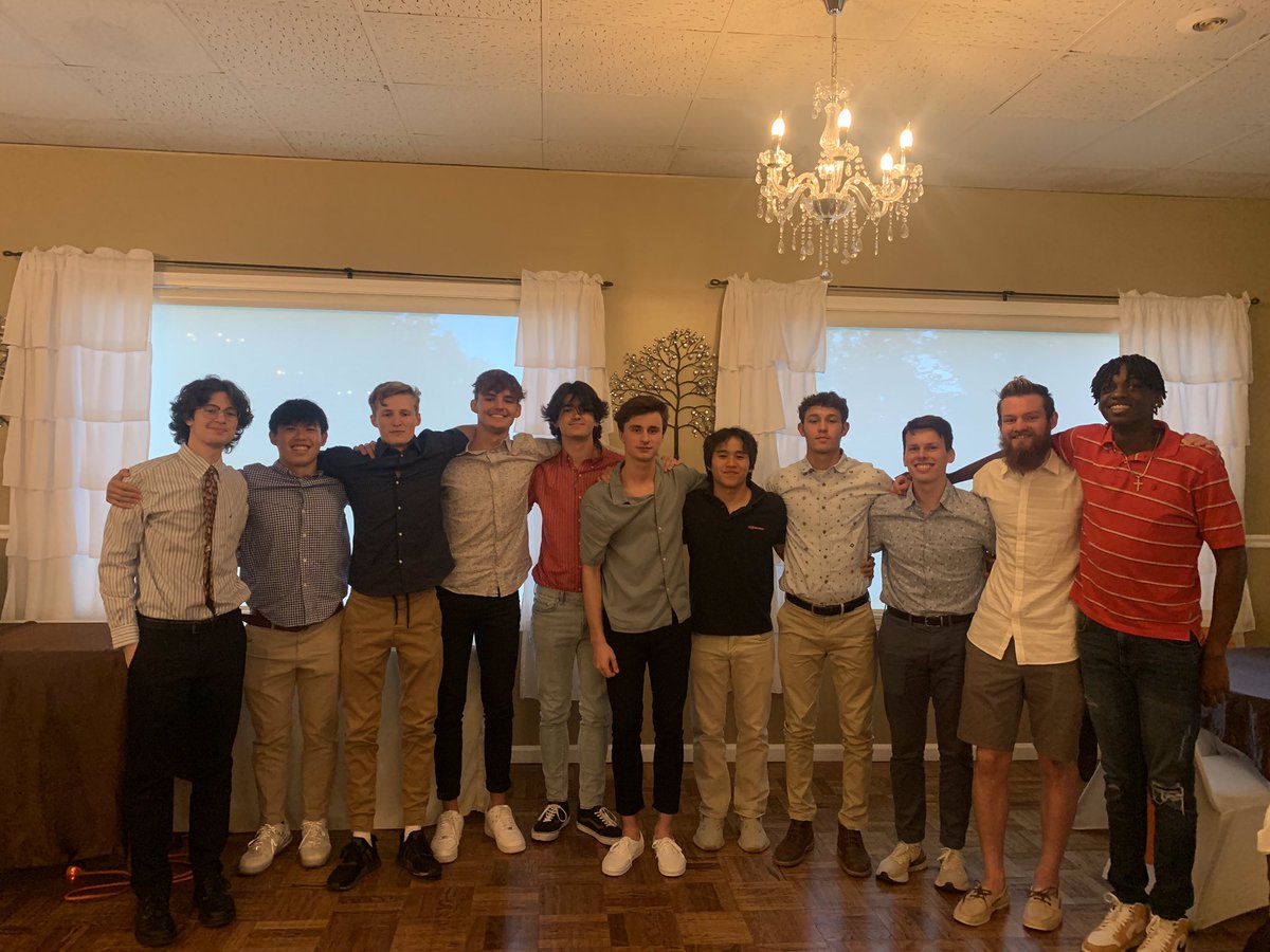 AgawamVBa11's tweet photo. Thank you Booster and St.Anne’s CC for another great banquet! Although we were missing some bodies, the message was clear:
work hard, embrace success, learn from failures and build relationships.
The #TryoutTest in March will be here swiftly! Use time wisely! #Growth #MayWeAll https://t.co/EjTwG6Wj9E
