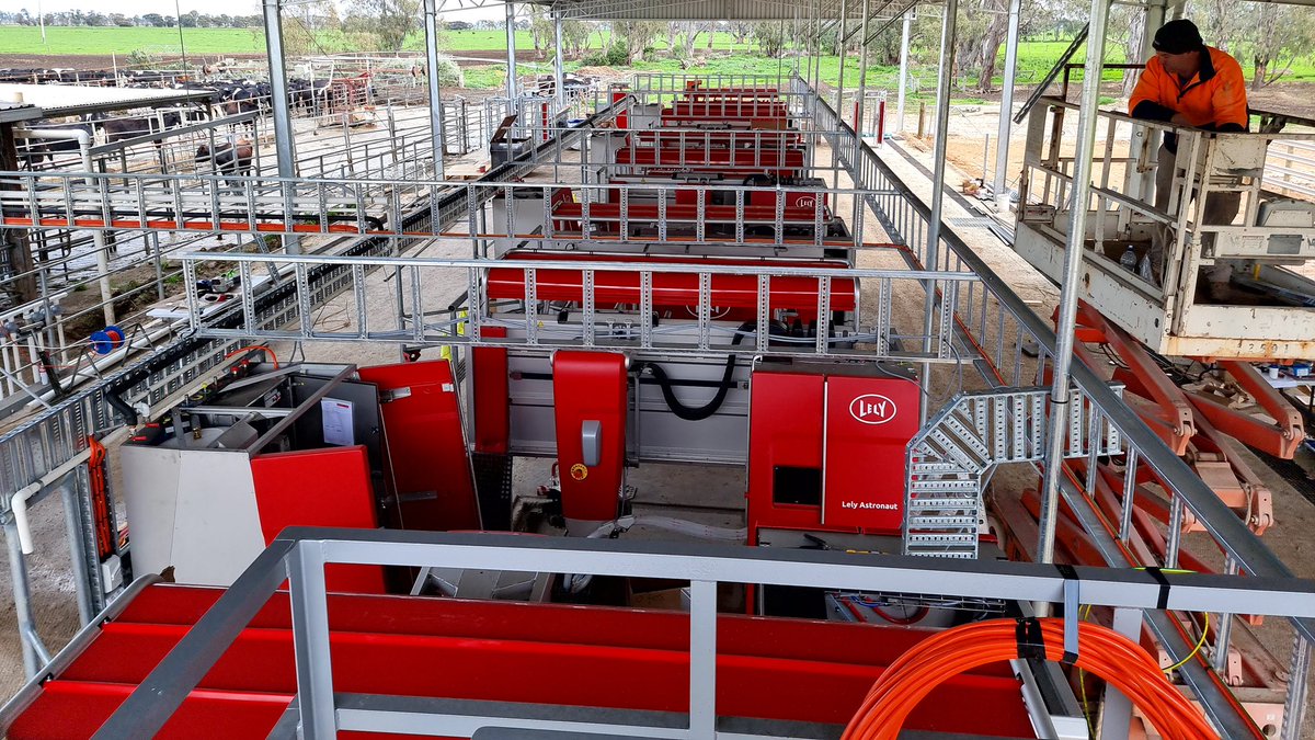 CjFitzgerld's tweet photo. Things are coming together with the new 8 robot Lely Dairy XL farm. There’s a lot of Red!
#Lely #BrightFarming #dairyfarming #dairyfarm https://t.co/Dy8xgd0bSw