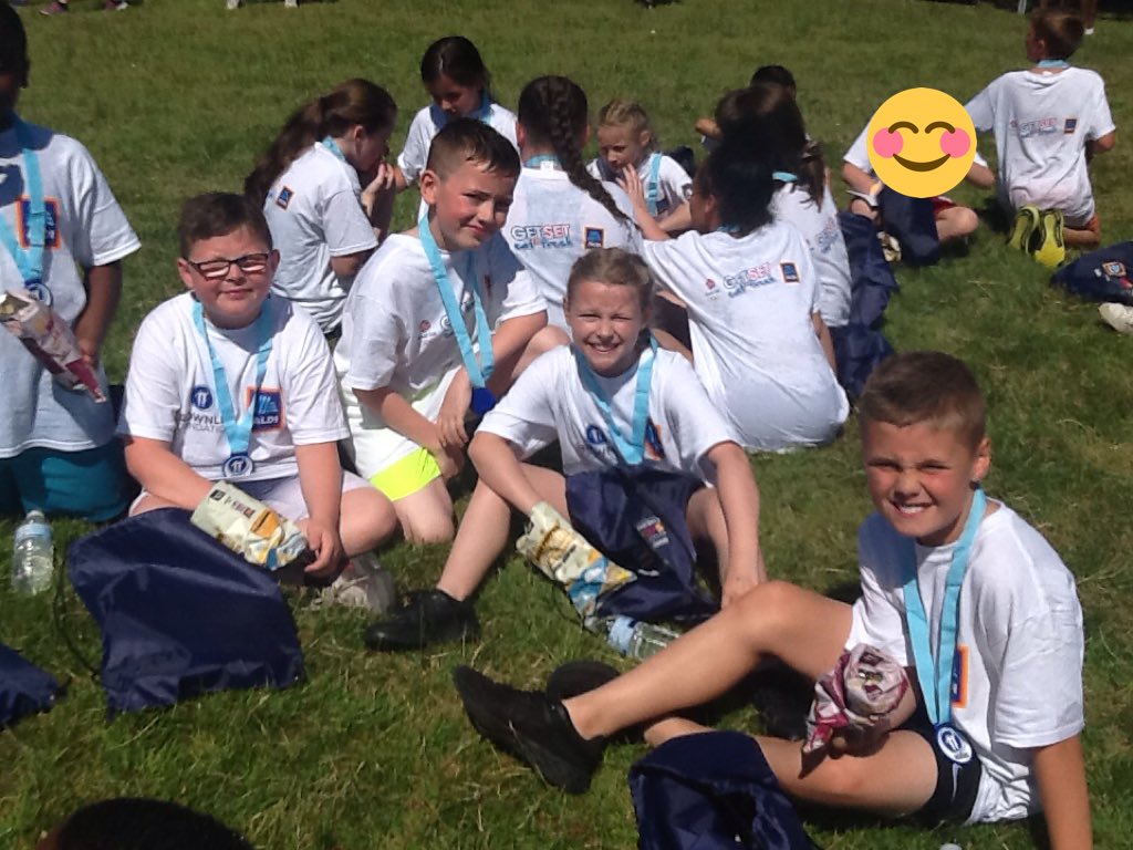 westheathprim's tweet photo. Half of the children from Year 5 had the brilliant opportunity to participate in a mini triathalon as part of the Brownlee Foundation. Here are some of the children enjoying their snack, some doing an extra run and finally a group photo. #WHPSClass12 #WHPSClass11 #WHPSPE https://t.co/pVgG1fUYlJ
