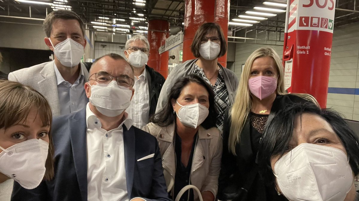 BirgitHuber7's tweet photo. We will hold a seminar for our members informing them about all important new developments on cosmetics in Munich! We are almost there! 😘👏👏👍 https://t.co/iJISP0NP8i