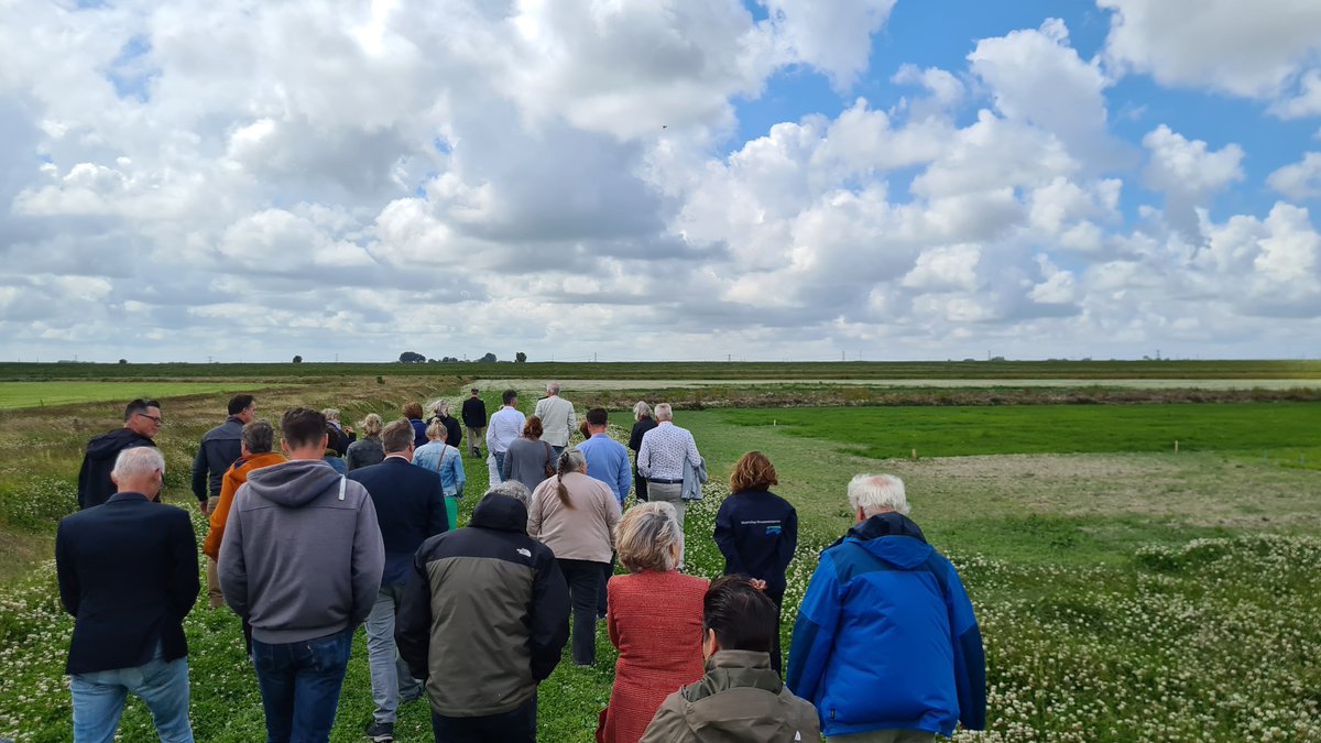 Maandag mocht ik tijdens de #toogdag namens  <a href="/Eemsdelta/">Gemeente Eemsdelta</a> een excursie leiden langs het #Marconi project in Delfzijl waar wij wandelden langs het strand, de kwelders en de centrumplannen van Delfzijl. Ook bezochten wij de Dubbele Dijk en de Dijkverbetering. <a href="/Waddenfonds/">Waddenfonds</a> <a href="/invraplus/">InVra plus</a>