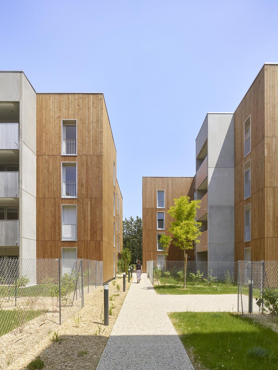 #Projet : "INFINITY" | 101 #logements (collectifs + villas) | <a href="/EclisseProm/">Eclisse Promotion</a> | #Toulouse 31 | 5 961 m² | 8,5 M€ | #TAA | Avril 2022

Détails &amp; visuels : bit.ly/3zUFadT

Photographe : #RolandHalbe

#Architecture #Habitat #Occitanie #France #EclissePromotion #TeamArchi