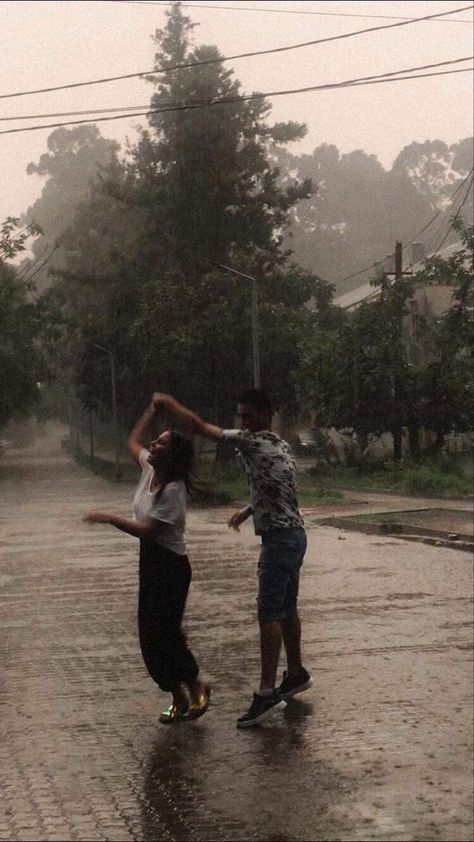 leezuuu's tweet photo. Life changes real fast from going from an invisible introvert to the talkative spouse. It is never easy but you just gotta make things happen. Of course within a comfortable environment. https://t.co/2DpAFyfDB8
