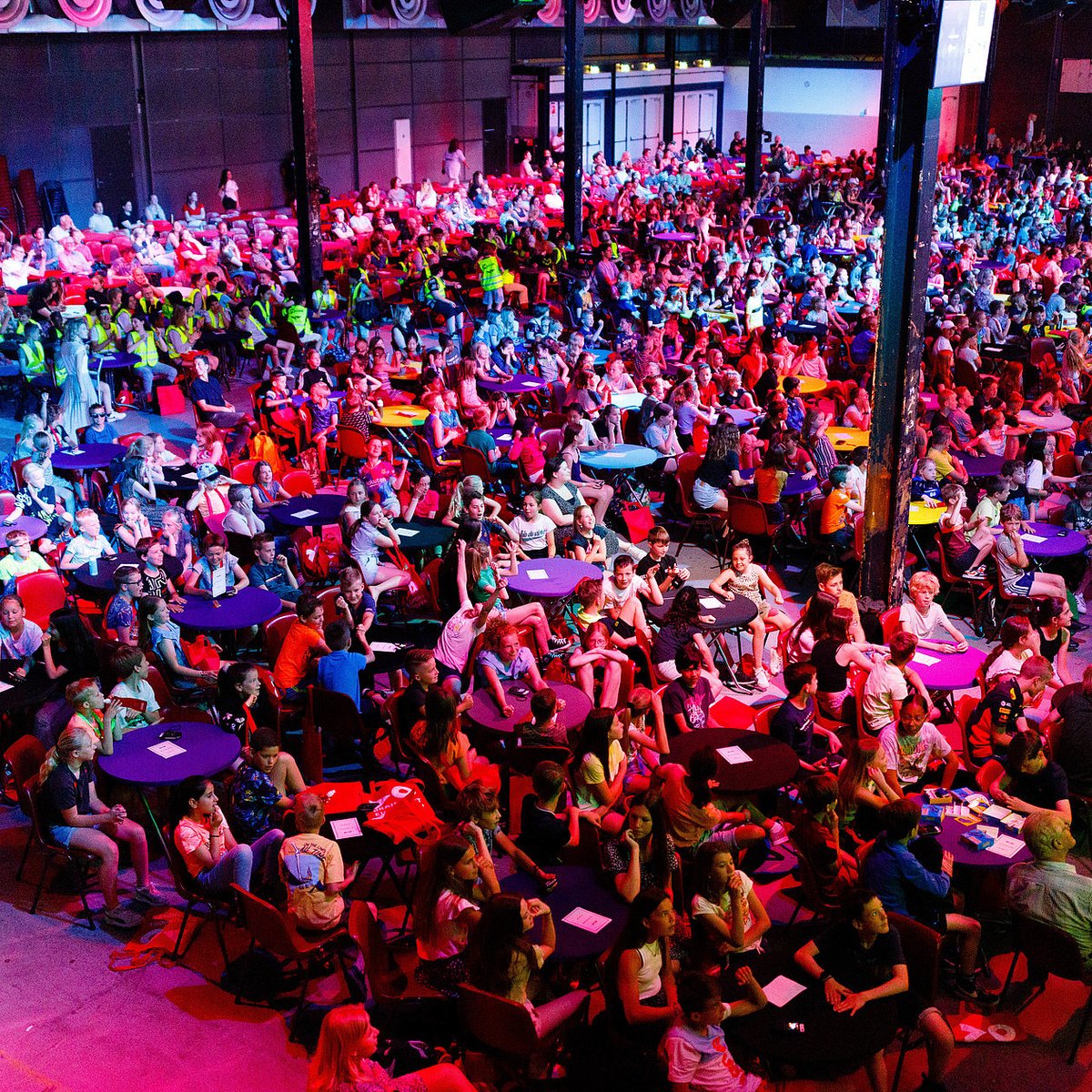 Brainport_ehv's tweet photo. Wat was het gaaf! Tijdens @dutchtechfest konden duizenden kinderen zien hoe bijzonder #technologie is met #Missiontech.๐ฅฐ
Lees hier meer over hoe leuk #techniekonderwijs kan zijn!
https://t.co/Ip9kCyYXei
#brainporteindhoven #brainport #dutchtechfest https://t.co/iWXd0IsZKv