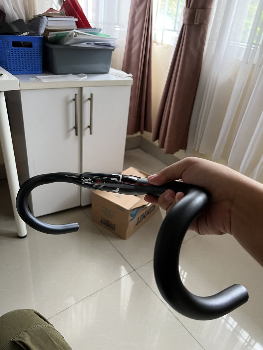 habibfdlr's tweet photo. WTS Dropbar Deda RHM 02 Lebar 42cm + Bartape Deda. Barang baru belum pernah dipake sama sekali, COD Bogor Kota/Kirim-kirim
WA 085217341383
#fnfjb @FnFjb @AlcatrazTrack https://t.co/U6DL5fH4SB