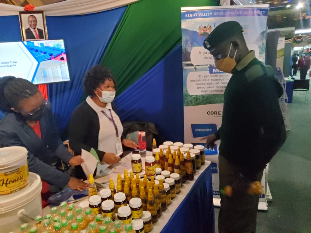 KVDA_ke's tweet photo. KVDA team at Africa Public Service Day National celebrations -KICC Nairobi, marketing KVDA as a brand. This is illustrated in the products  and services. #TenYearsAndBeyond #APSD2022 
@regional_dev @PSYGKenya @SpokespersonGoK @StateHouseKenya @EACAffairsKenya @CoastDev @LBDAgov https://t.co/o8DF2HOlo4