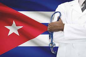 Giro5O's tweet photo. Yo sí tengo que agradecer siempre a  la salud cubana, a sus héroes y ángeles de batas blancas, a la Revolución que hizo posible que estuviéramos aquí hoy. Yo soy un cubano del bando de los agradecidos. @MINSAPCuba
#IslaRebelde https://t.co/ZUyqHAOcDh