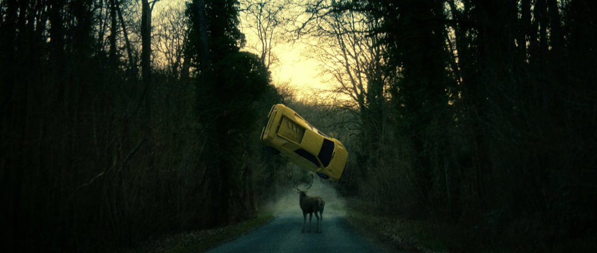 L’étrange histoire de Mr. Anderson par Laylow..

Quel univers 🌒