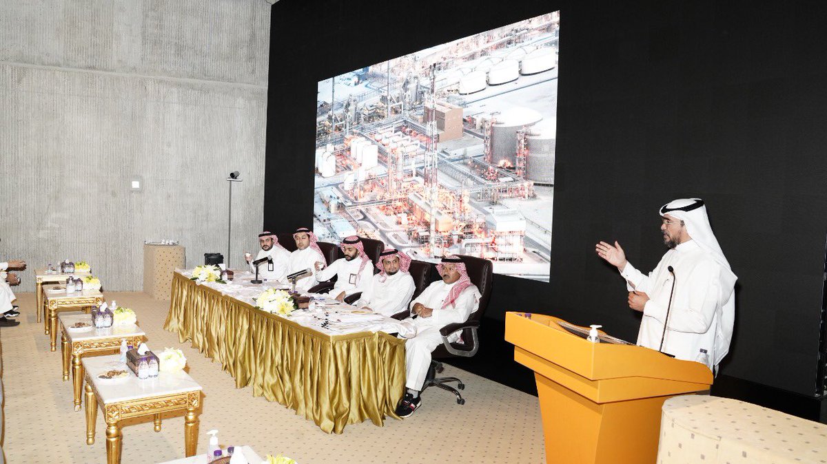 #يحدث_الآن 
انعقاد لجنة فتح المظاريف في #الهيئة_الملكية بـ #الجبيل للمتقدمين على الفرص الاستثمارية المتاحة بـ بمدينة #الجبيل_الصناعية والمعلن عنها مؤخراً