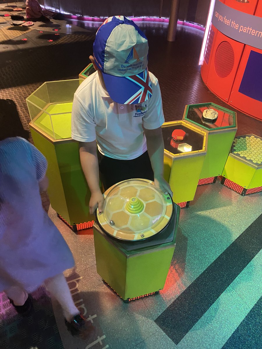 FoxfldPlum's tweet photo. Year 2 are thoroughly enjoying their time at the Science Museum. Can you spot any patterns? @sciencemuseum @foxfield https://t.co/0Jb7bnA4Fo