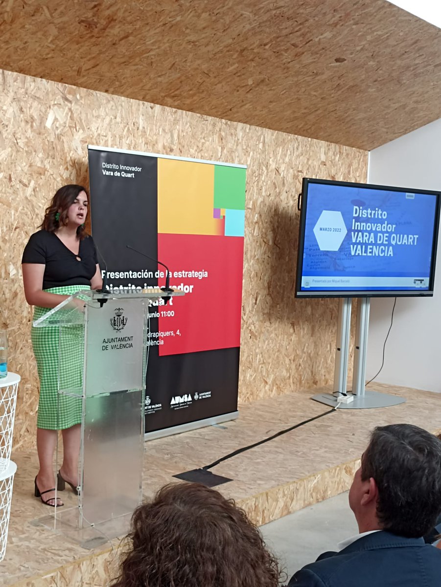 GoHubVentures's tweet photo. 🏙️ Talento, #tecnología y calidad de vida. El urbanista @miquelbarcelo2 impulsor del 22@ de BCN presenta la estrategia Distrito Innovador Vara de Quart en #Emivasa @GlobalOmnium

🧲 Un polo tecnológico que reforzará a #Valencia en el mapa de ciudades innovadoras @VLCTechCity https://t.co/R85euuToMr