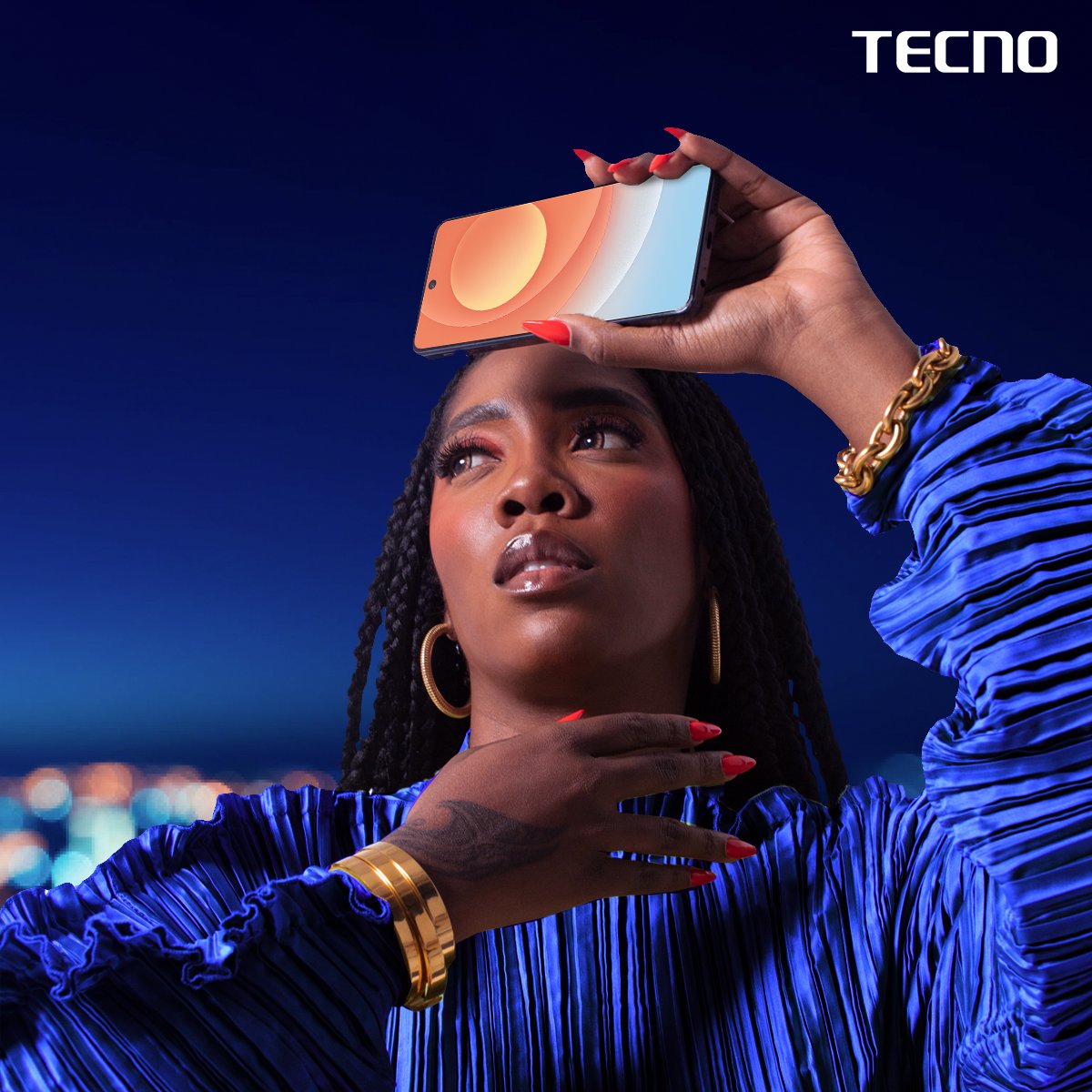TECNOMobileNG's tweet photo. It’s #WCW time! And today, we’re giving flowers to the newest TECNO ambassador, the stunning and talented @Tiwasavage 🤩🌹💐

 What emoji are you giving her? 

#TECNOAmbassador 
#TECNOXTiwaSavage https://t.co/3PSMSyjkyQ
