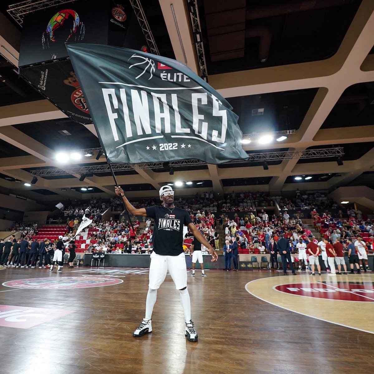 stephanevaleri's tweet photo. Match décisif à domicile ce soir pour l' @ASMonaco_Basket qui n'est plus qu'à une victoire du sacre 🤞🏻🏀🏆
Tous derrière la #RocaTeam pour les aider à écrire l'histoire du basket et du sport Monégasques !
#DagheMunegu 🇮🇩🇮🇩🇮🇩
#FinalesBetclicELITE #LNBextra #ASMBasket https://t.co/UoFVne9J8K