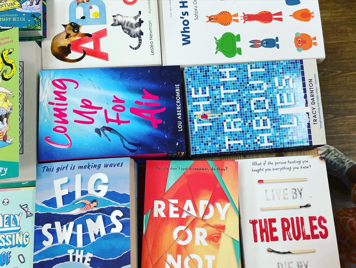 LadyGrimdark's tweet photo. Celebrating independent bookshop week. First stop @HuntingRavenBks in Frome. Thanks for having us in to sign some books! #readyornotya #comingupforair #IndependentBookshopWeek https://t.co/C45S4496vc