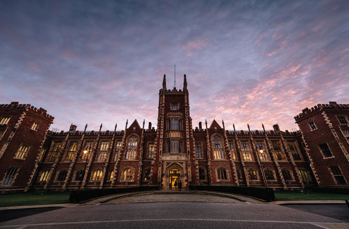 TWO GRAPHIC DESIGNER JOBS – Queen's University Belfast
Two jobs up for grabs in my office. Tag or send to anyone you think might be interested 👌

Graphic Designer 
bit.ly/39HbUwE

Junior Designer
bit.ly/3OsJvJj

Closing
04/07/2022