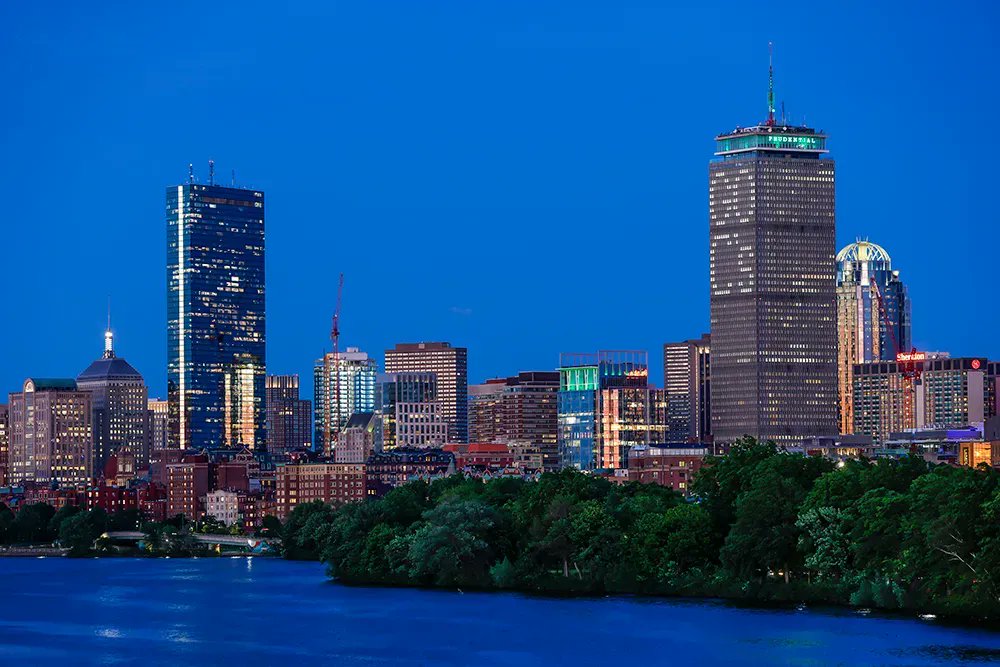 gmcphoto's tweet photo. View of the Prudential Tower during the NBA Finals. #prudentialcenter #shotoncanon @asmpne @bospressphoto https://t.co/vYAxQjZ1i1