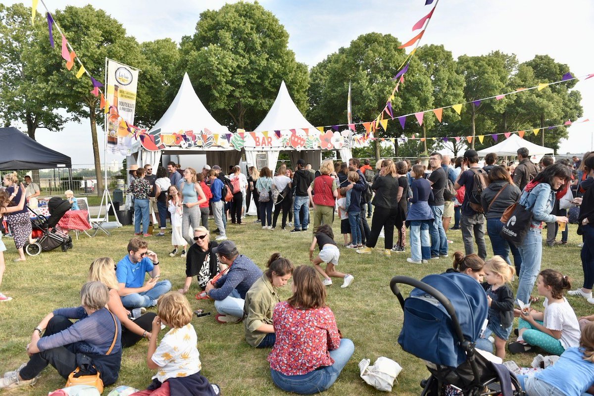 RegionNormandie's tweet photo. 12 000 MERCIS 🙏
🤩 Vous étiez très nombreux hier soir pour célébrer la Fête de la Musique et accueillir nos artistes normands comme il se doit ! 
On vous donne rdv l’année prochaine pour profiter à nouveau de concerts gratuits à l’Abbaye aux Dames à Caen. 👋 https://t.co/oNlqPw4c4Z