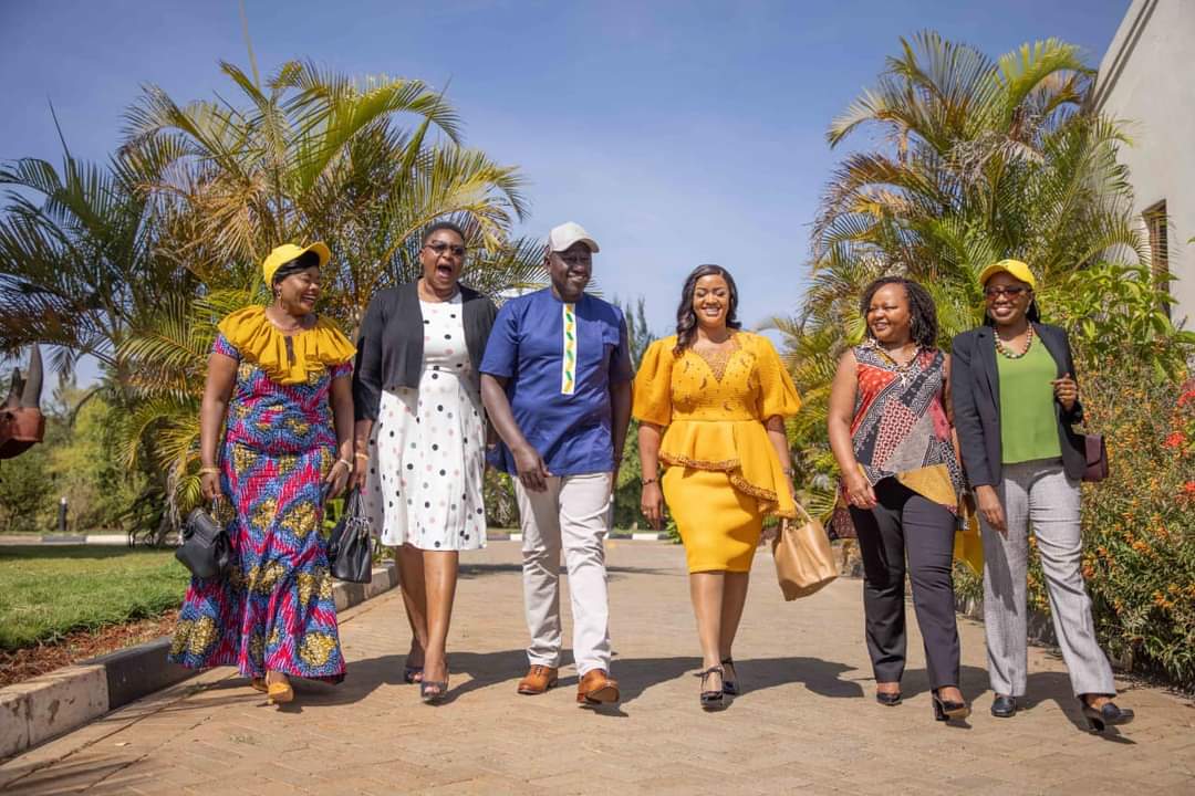 Cate_Waruguru's tweet photo. The onslaught on Kenya Kwanza candidates by unscrupulous agencies was expected.Sensing defeat they have resulted to using intimidations of all https://t.co/PVuXBl59T6 Kenya Kwanza we continue forging forward.

Aluta Continua!!!

#KenyaKwanzaLadiesFirst 
#MamaNiSimba 
#KaziNiKazi https://t.co/FiLQApzFNG