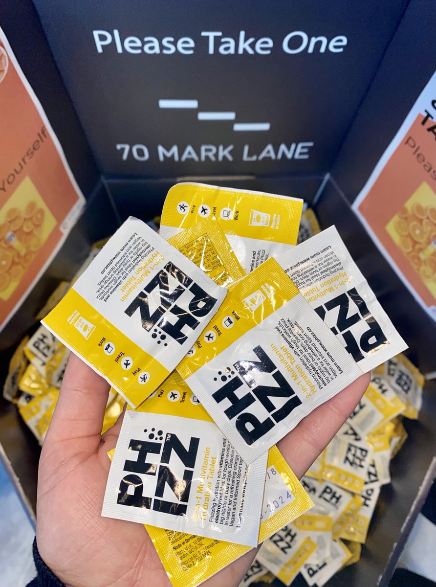 70marklane's tweet photo. Boost your energy with Phizz! 🤩 Today we have Phizz 2-in-1 Multivitamin Hydration Tablets for everyone to try and enjoy @70MarkLane Ideal for tough workouts, big nights or busy days. Get your free sample 🥳 #health #phizz #multivitamin #energy #70marklane #london #vegan #work https://t.co/FMScfc8GsC