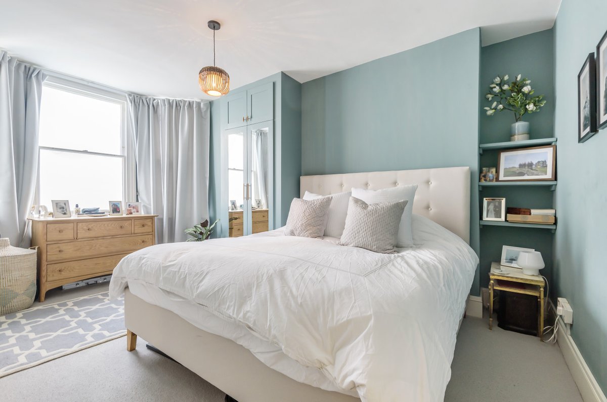 KFHproperty's tweet photo. This is a beautiful two bedroom flat in Shepherd's Bush. Occupied over two floors of a period property, it's been refurbished to a high standard. For more, click here: https://t.co/yK85LvQn99
#kfhproperty #london #shepherdsbush #property #estateagent #propertytobuy https://t.co/WcChAkCSg7