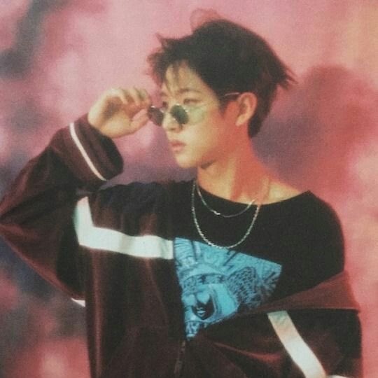 yellow_26to5's tweet photo. renjun go is very attractive https://t.co/FxBW9ERcPH