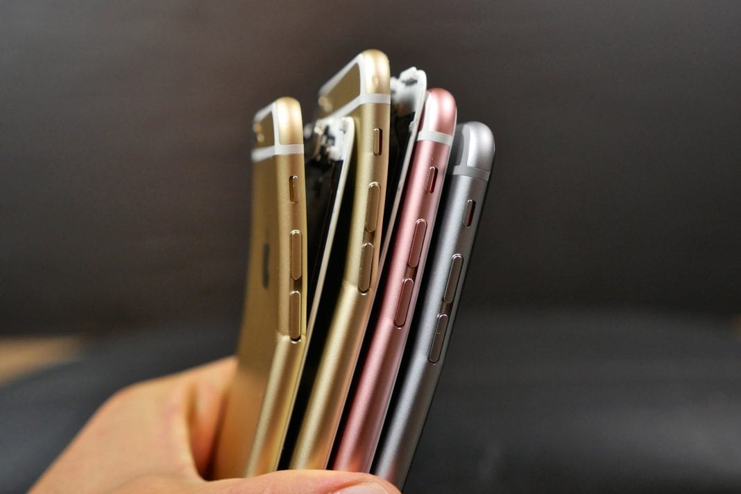 sondesix's tweet photo. Fun fact:
Apple made the world's first foldable phone https://t.co/iQFRFfjtgT