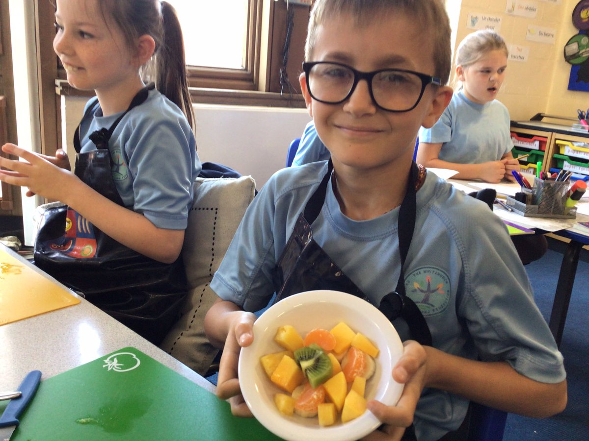Here are 4NA with their completed fruit salads made from up to six delicious, tropical fruits. Our next step is to evaluate the product. 🍊🥭🥝

<a href="/WhitchurchJun/">Whitchurch CE Junior Academy</a> 
<a href="/whitchurchCEFed/">The Whitchurch Church of England Federation</a>