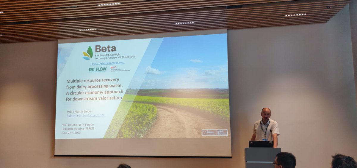 BETA_TechCentre's tweet photo. 🔛 Finally, @etnREFLOW session has arrived in #Vienna! 

Time from @Reflow_ESR1 to talk about valorization of #dairy waste, the type of value-added products that can be obtained and how is working with 1⃣2⃣ more researchers thanks to this @MSCActions project.

#ESPC4 #PERM5 https://t.co/MqFG2nQXQt