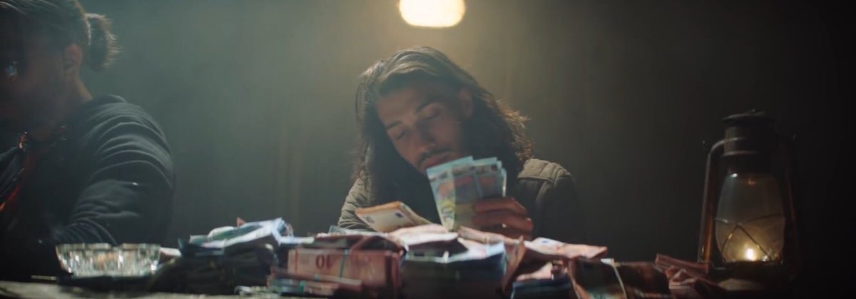 Phrase_PNL's tweet photo. Aujourd’hui ça fait 4 ans que ce clip est sortie… 
Oh le coup de vieux… 
La hype était à son prime, on était fou ! https://t.co/gZlMvhGyLW