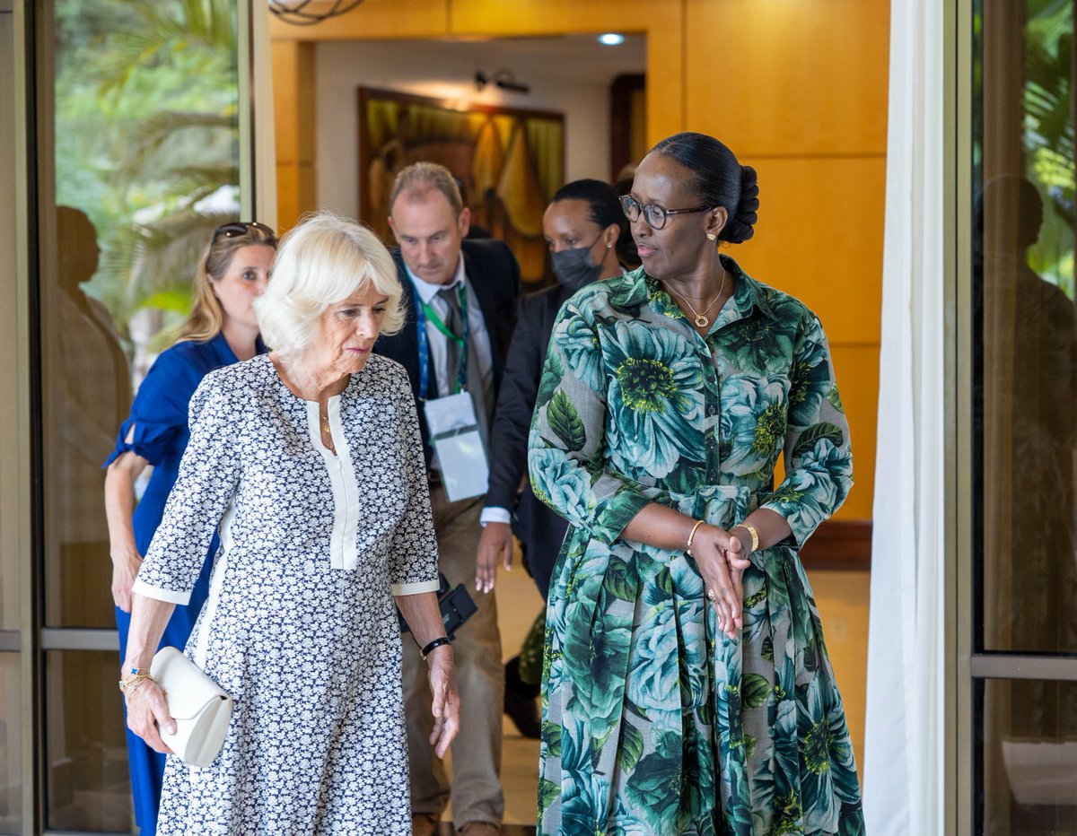 UrugwiroVillage's tweet photo. On the sidelines of #CHOGM2022, President Kagame and First Lady Jeannette Kagame received Their Royal Highnesses, The Prince of Wales and The Duchess of Cornwall @ClarenceHouse at Urugwiro Village where they discussed existing partnerships and areas of mutual interest. https://t.co/U0AmP3DyNu