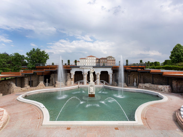 Un restauro attento, che tiene ben separati esistente e memoria di quello che è andato perduto, ha restituito alla Reggia di Venaria uno dei suoi padiglioni barocchi più spettacolari, la Fontana dell'Ercole Colosso. Imperdibile! 😍
rottasutorino.it/2022/06/fontan…