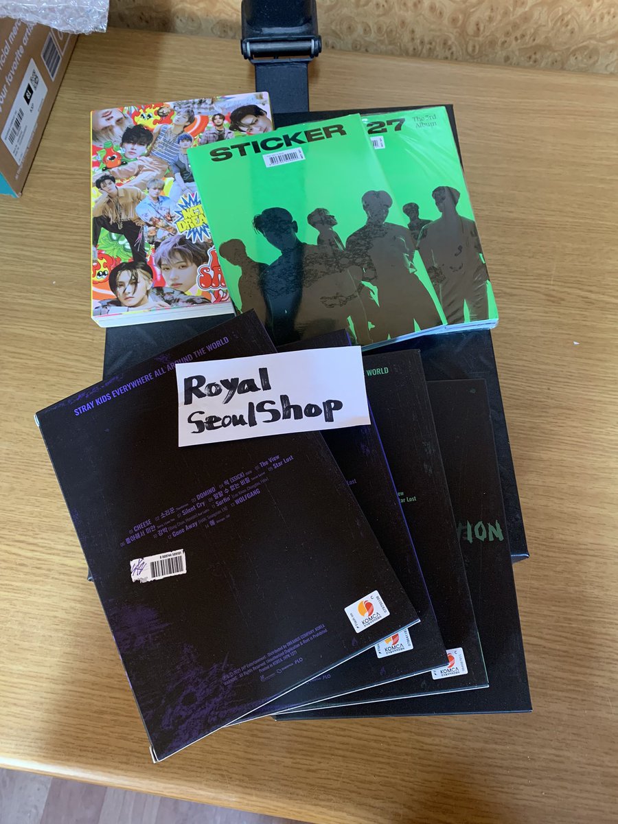 WTS LFB PH 

AVAILABLE PA DIN PO💗

— NCT HOT SAUCE UNSEALED (complete inclusions except pc “with folded poster included”)
— NCT STICKER SEALED
— STRAY KIDS NOEASY (complete except for sticker and pc)