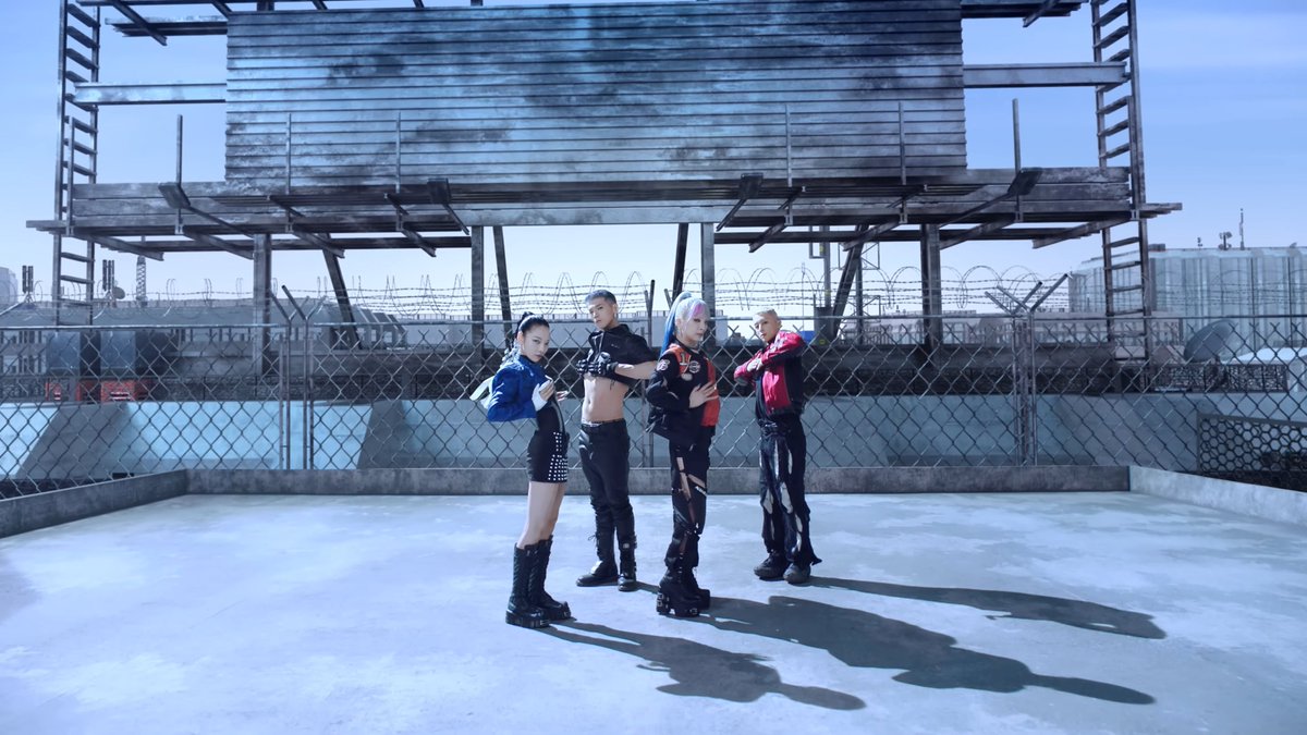 npomvtt's tweet photo. ELES ESTÃO DE VOLTA! KARD finalmente tem o seu comeback com o MV de 'Ring The Alarm', faixa título deliciosa do quinto mini álbum "Re:". 

KARD IS BACK
#KARD #KARD_RingTheAlarm

📎: https://t.co/vhyonYsiVE https://t.co/KInBRRwUAb