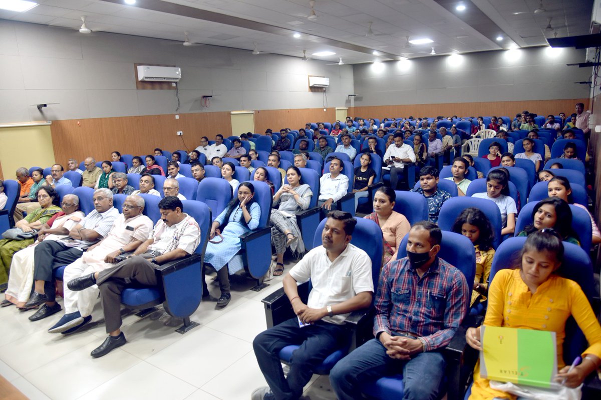 spunivgujarat's tweet photo. A special lecture on "Revisiting India's Freedom Struggle and Contemporary Challenges" was organised on World Yoga Day, 21 June 2022, by the Department of English, Sardar Patel University, and Bhartiya Vichar Manch, Anand.
#AzadiKaAmritMahotsav #SPU #SPUupdates #VallabhVidyaNagar https://t.co/YAQA9VaD6w