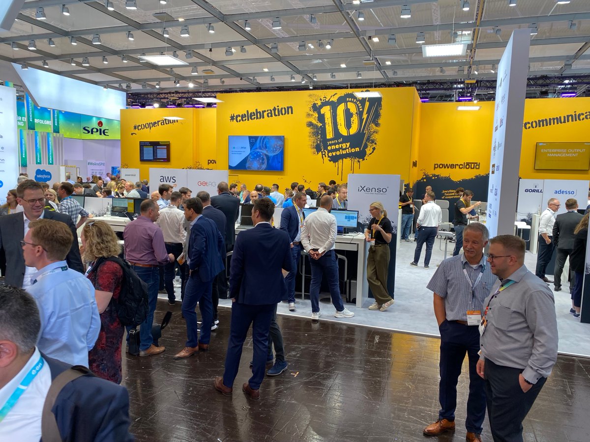 powercloud_de's tweet photo. 💛 Die @EworldEssen wird gelb! 💛
Tag 2 ist in vollem Gange und schon wieder tummeln sich viele Gesichter an unserem Stand in Halle 3!
Wir freuen uns über jeden von euch 🤩

Danke an die powercloud #Community, die für tolles Programm während der drei Tage sorgt!

#eworld22 https://t.co/ggyrqOb6Re
