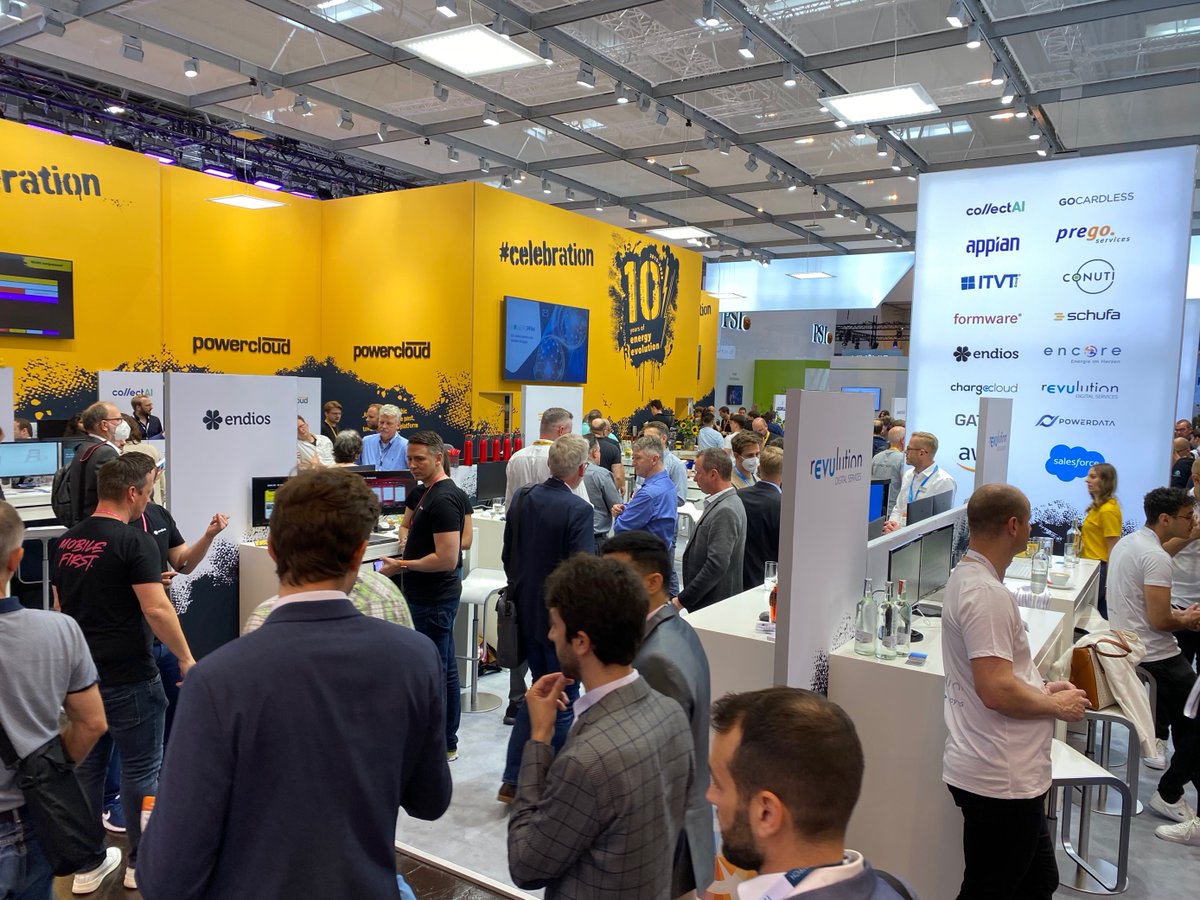powercloud_de's tweet photo. 💛 Die @EworldEssen wird gelb! 💛
Tag 2 ist in vollem Gange und schon wieder tummeln sich viele Gesichter an unserem Stand in Halle 3!
Wir freuen uns über jeden von euch 🤩

Danke an die powercloud #Community, die für tolles Programm während der drei Tage sorgt!

#eworld22 https://t.co/ggyrqOb6Re