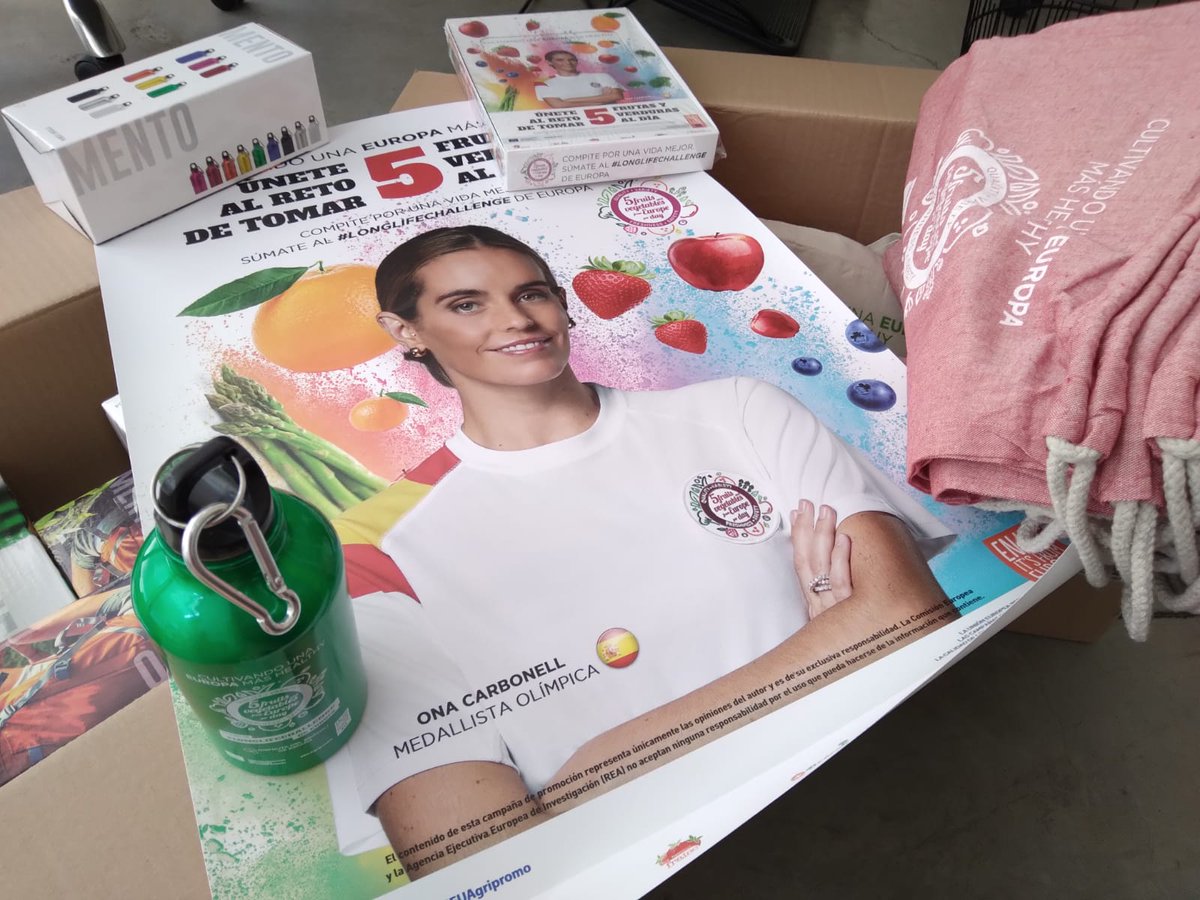 RevistaMercados's tweet photo. 📢Ya tenemos en nuestras oficinas el material de promoción de la nueva campaña europea #LonglifeChallenge de tomar 5 #frutas o #verduras al día con @onacarbonell 🏅🏊♀️
@masbrocoli 🥦 @5aldiaspain @SakataIberica #EuAgripromo @ComiteCitricos 🍊 https://t.co/7gq0DsQQ5h