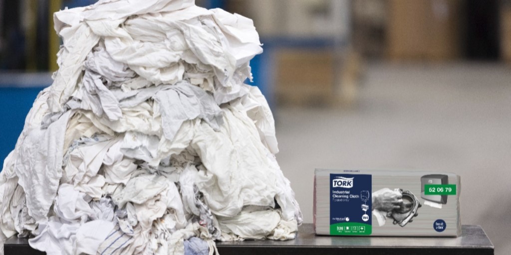 TorkUK's tweet photo. We’re working to reduce the #carbonfootprint on our sustainable #hygiene products to help you reduce your impact too. Find out more here: https://t.co/gK4CNh7dQ1
#MoreFromLess #Sustainability
(*Life cycle assessment (LCA) for exelClean® EU assortment, Essity & 3rd party, 2021) https://t.co/lvH24pl8fx