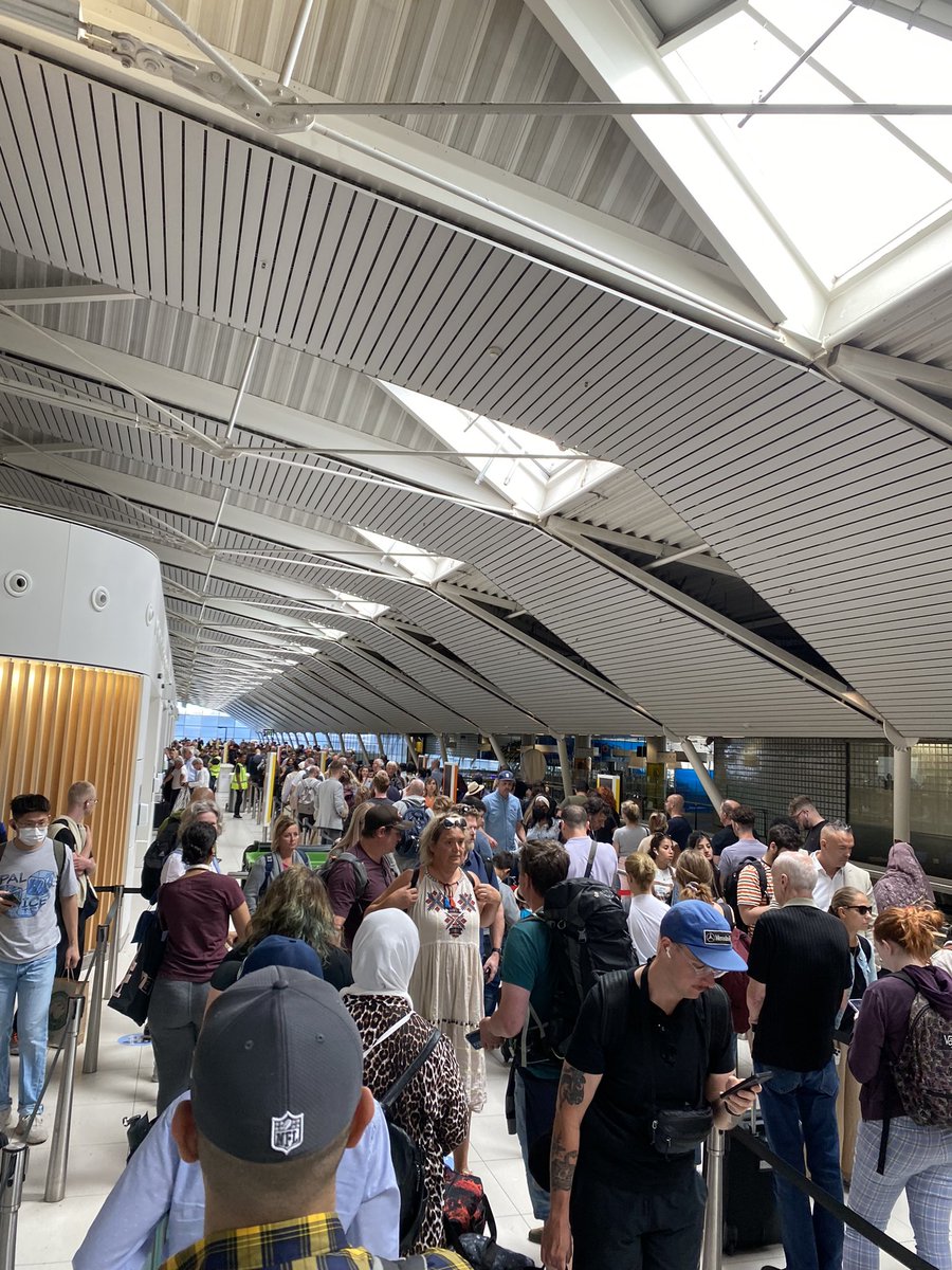 Yo
His palms are sweaty, knees weak, arms are heavy.
There's vomit on his sweater already, mom's spaghetti.
He's nervous, but on the surface he looks calm and ready #Schipol